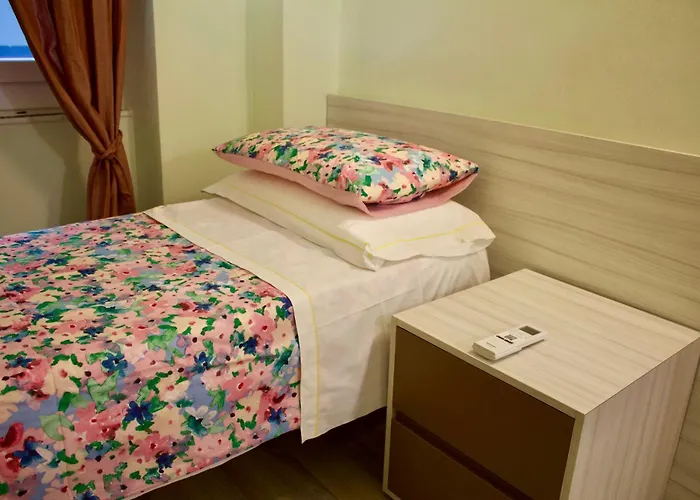 H2ome Bolzaneto, 2 Con Wi-fi E Aria Condizionata Lejlighed Genova