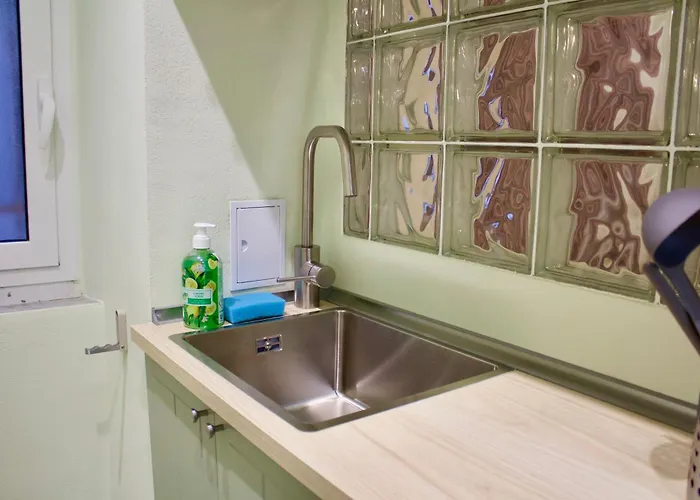 Lejlighed H2ome Bolzaneto, 2 Con Wi-fi E Aria Condizionata Genova